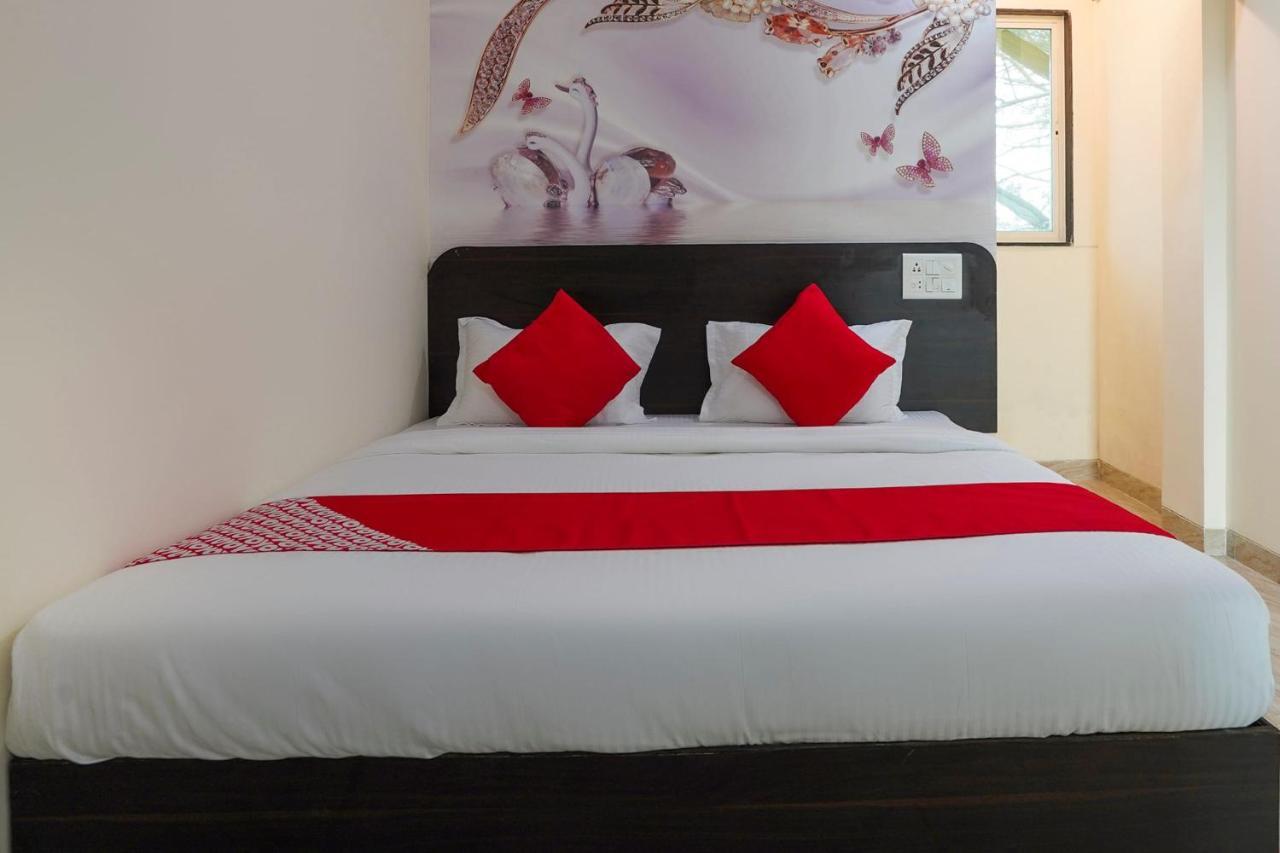 Oyo Flagship 68474 Hotel Viraj Pune Ngoại thất bức ảnh