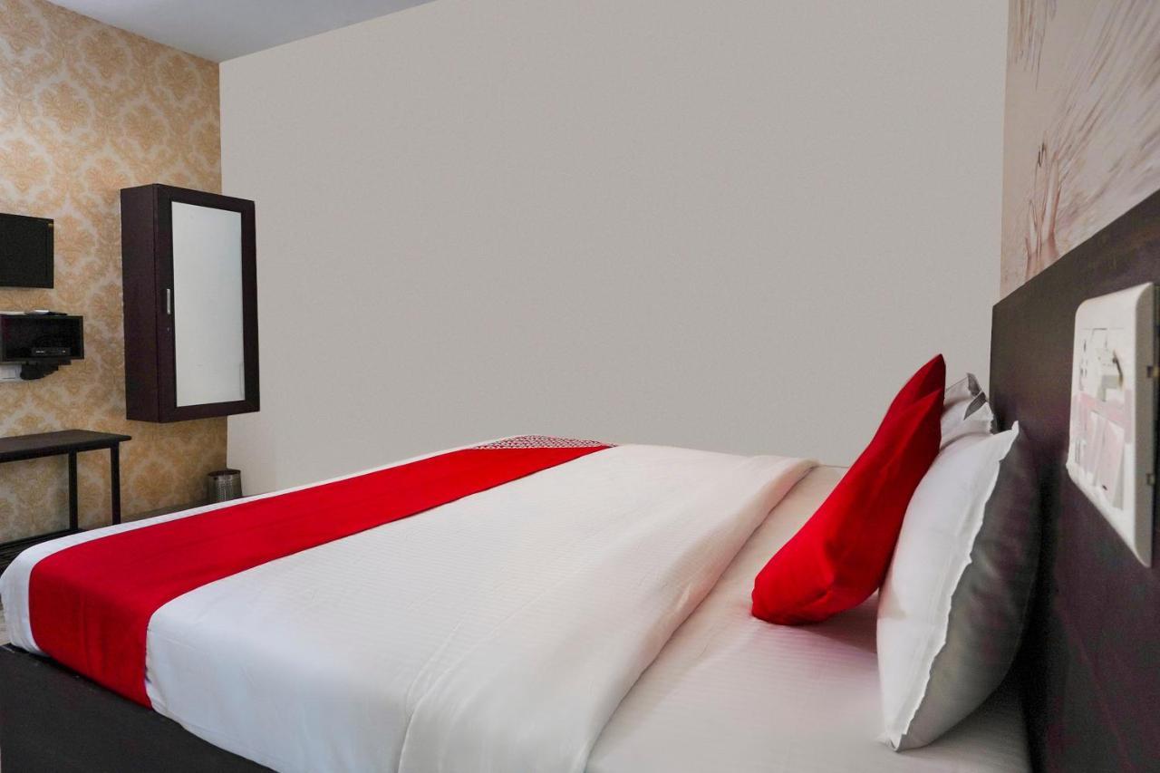 Oyo Flagship 68474 Hotel Viraj Pune Ngoại thất bức ảnh