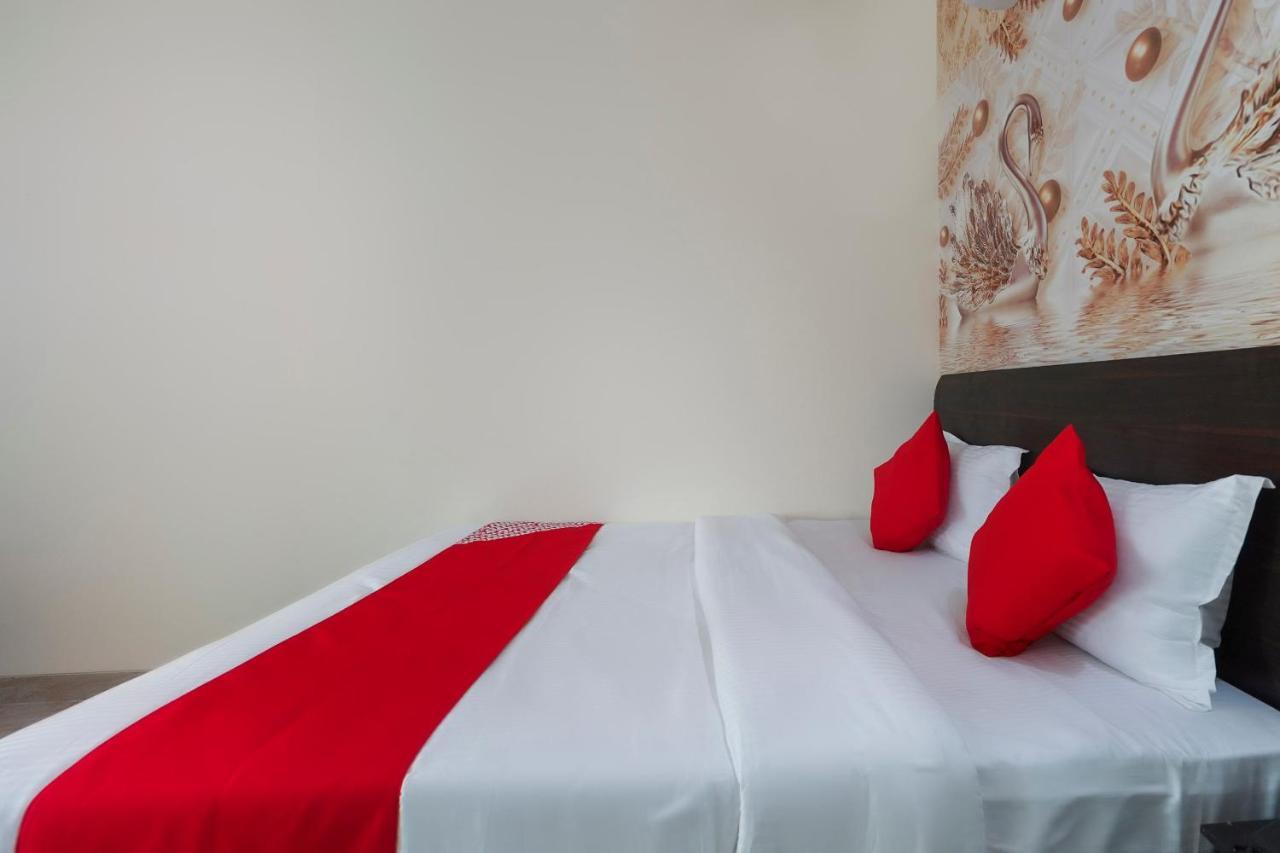 Oyo Flagship 68474 Hotel Viraj Pune Ngoại thất bức ảnh