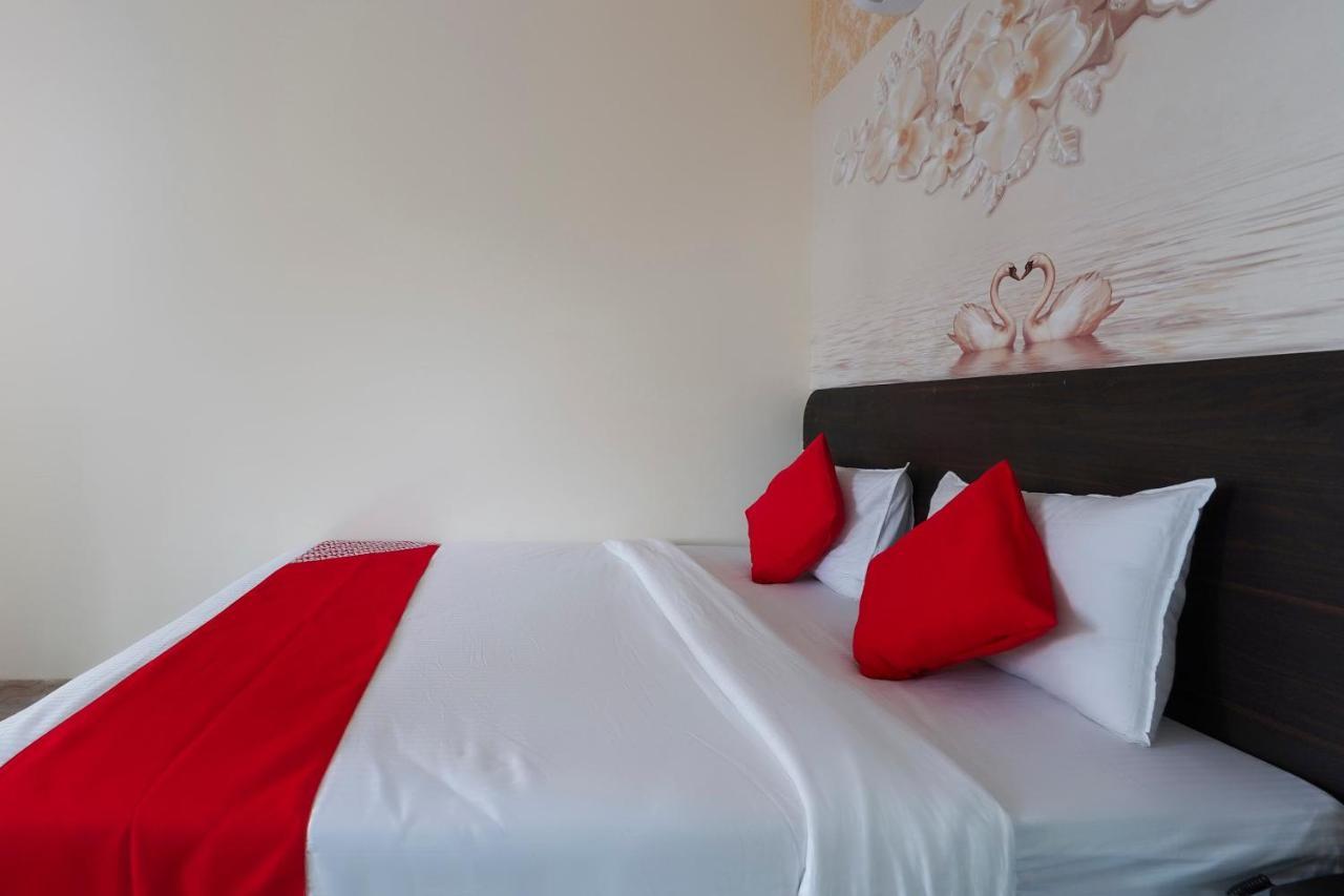 Oyo Flagship 68474 Hotel Viraj Pune Ngoại thất bức ảnh
