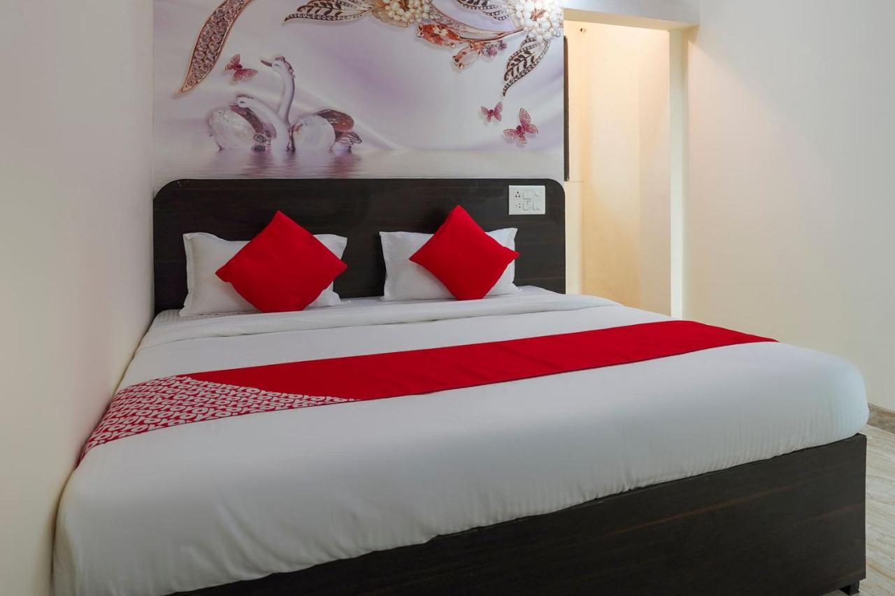 Oyo Flagship 68474 Hotel Viraj Pune Ngoại thất bức ảnh
