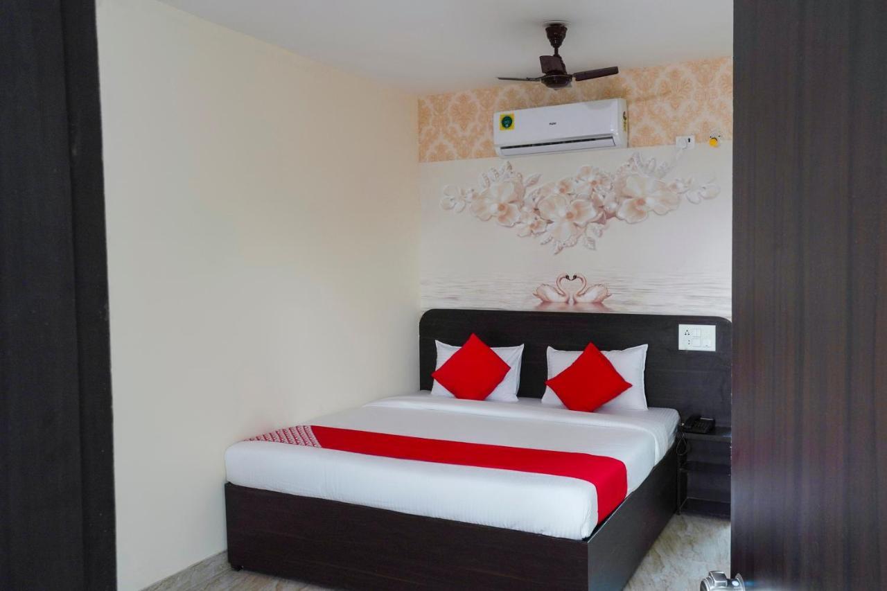 Oyo Flagship 68474 Hotel Viraj Pune Ngoại thất bức ảnh